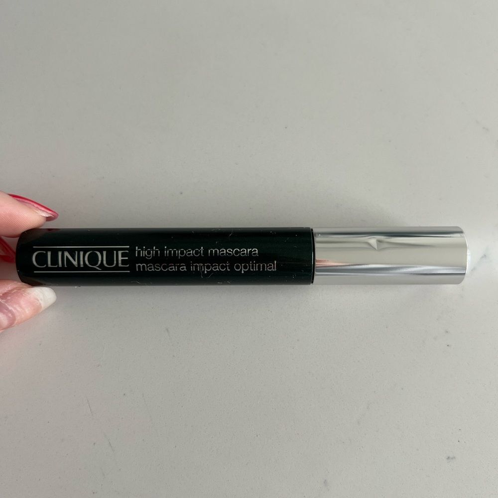 NWT- Clinique high impact mascara in black